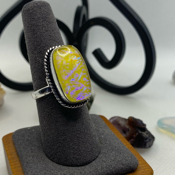 Comfort Curl Adjustable Ring, Yellow Australian Triplet w Dazzling Blue Accents - Picture 3 of 14